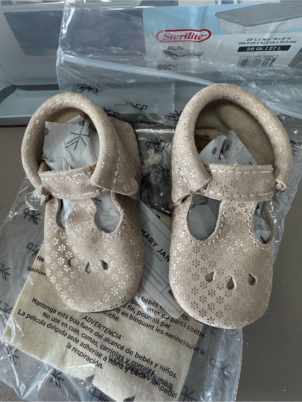 Freshly Picked Mary Janes in Rose Gold Daisy size 5